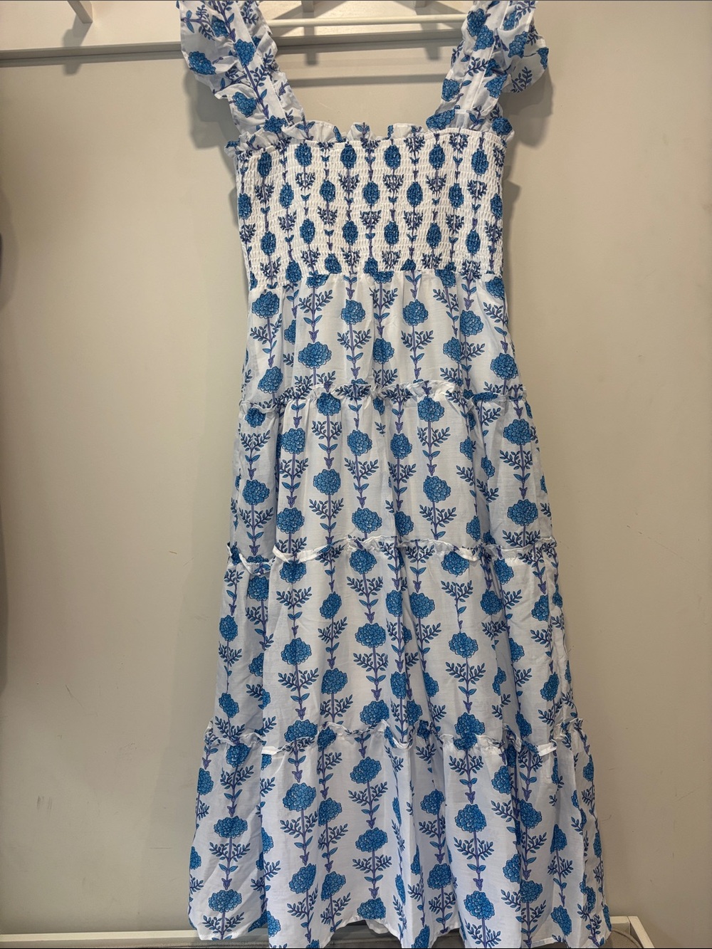 J. Marie Blue & White Floral Smocked Ruffle Tiered Midi Dress Medium Hydrangea